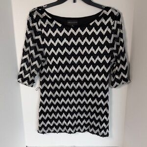Connected Apparel black  and silver Zigzag top with  arm slits Women’s size Med